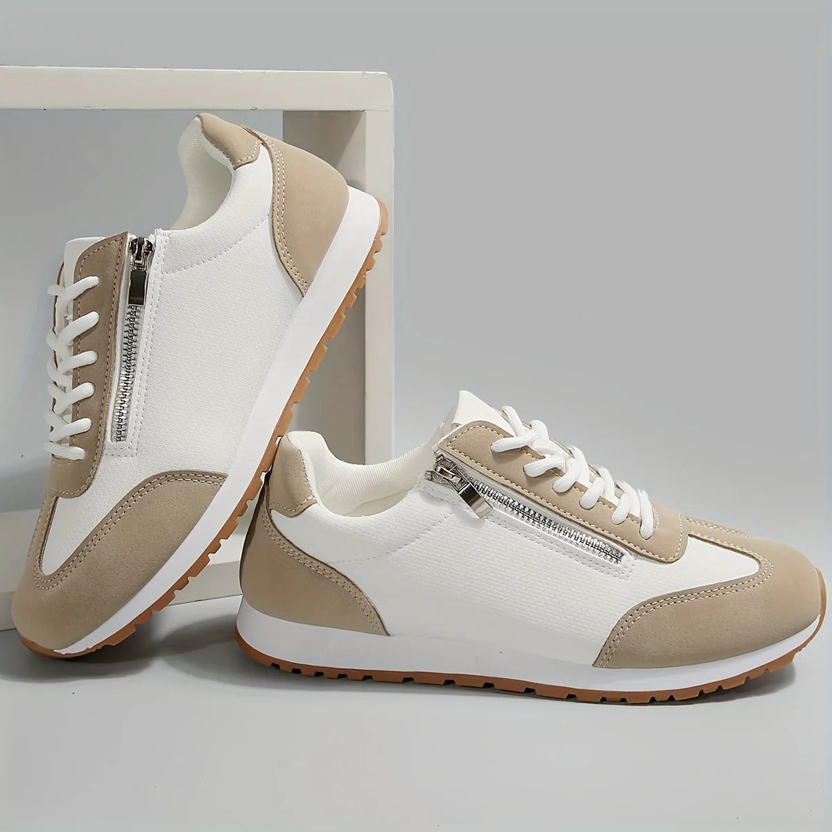 Vetersneakers Trendy Contrastdetails & Gripzool – Ellaine