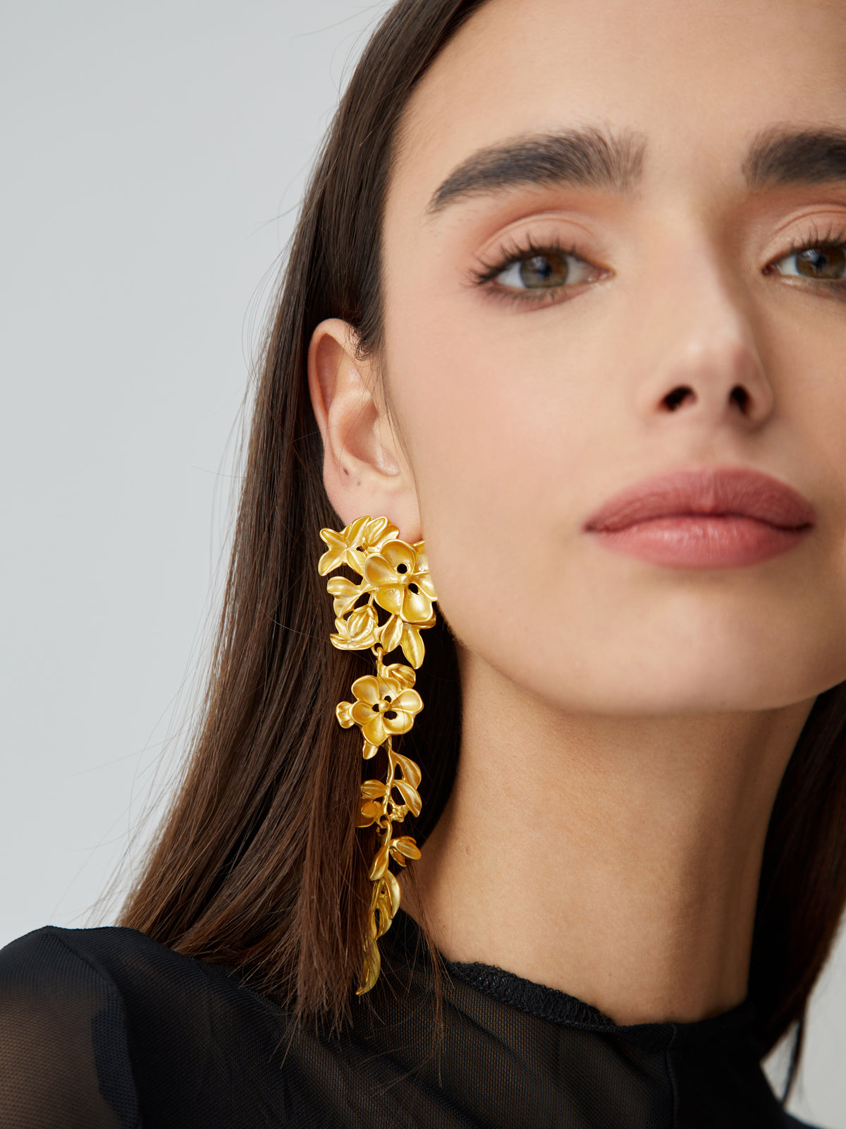 Oorbellen Goud met Bloem en Franjes – Fatima
