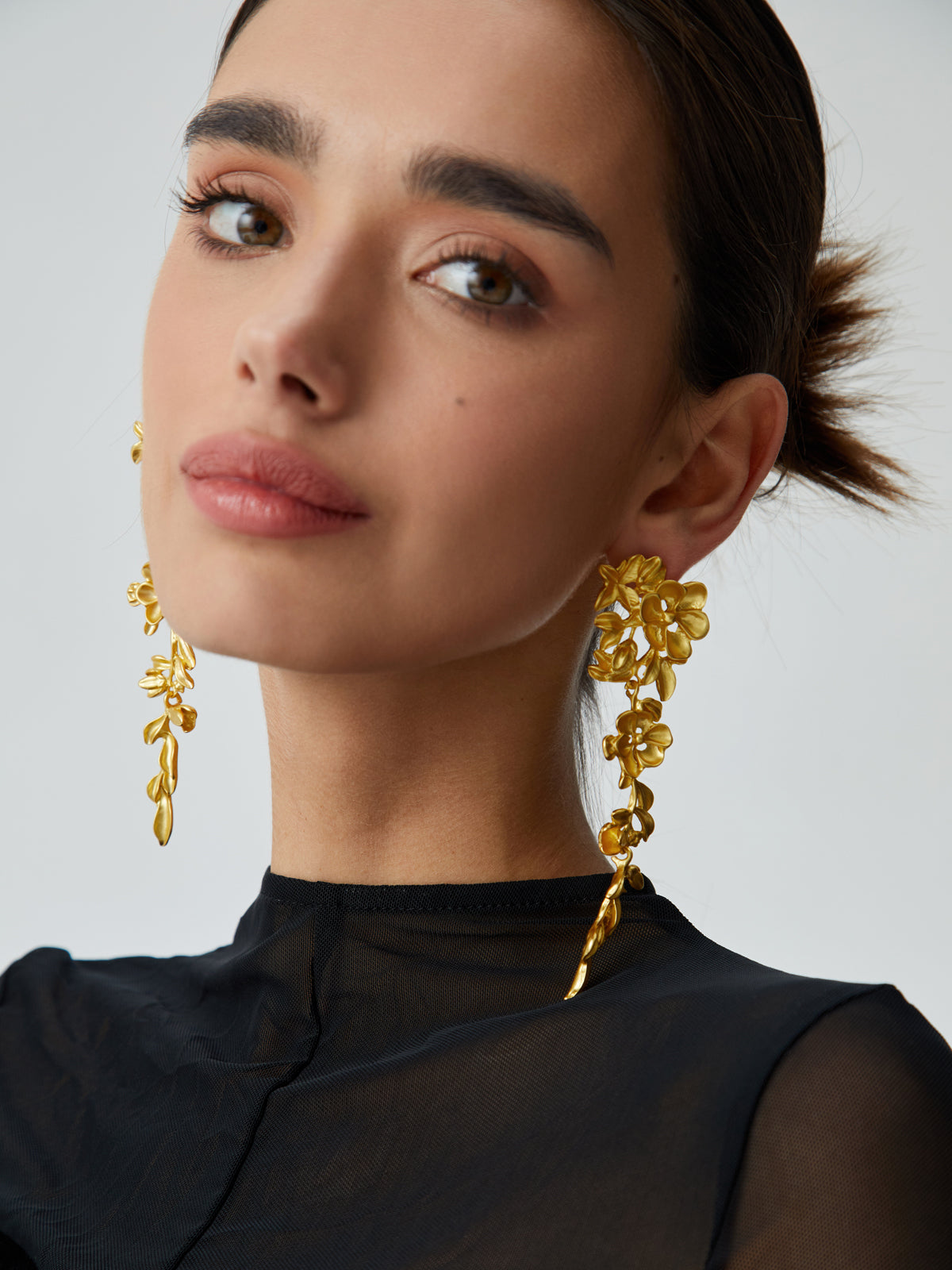 Oorbellen Goud met Bloem en Franjes – Fatima