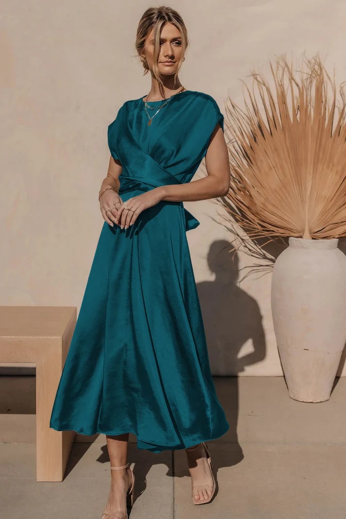 Jurk Tijdloze Elegantie Met Luxe Stof – Jolijn