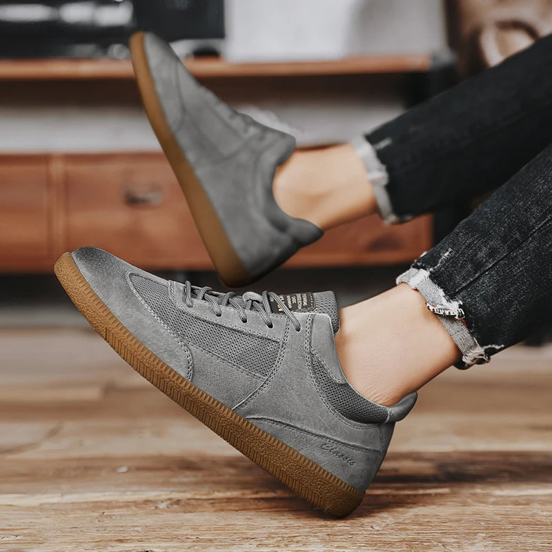 Sneakers Suède Stijlvol en Comfortabel – Aert