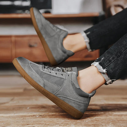 Sneakers Suède Stijlvol en Comfortabel – Aert