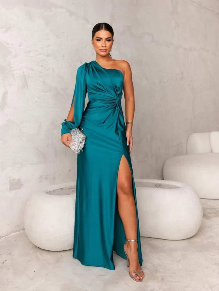 Schouderjurk Elegante Satijnen Afwerking – Daniëlle