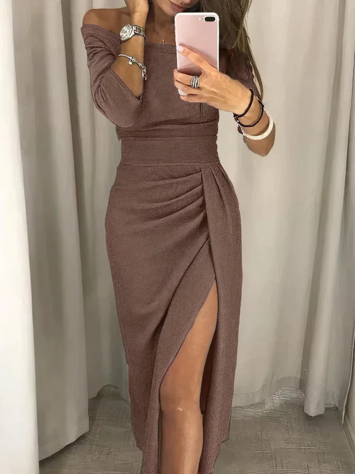 Jurk Elegante Split met Luxe Stof – Kristi